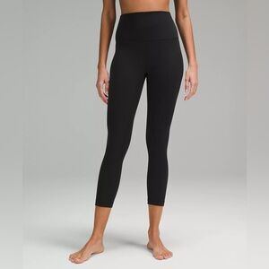 Align 23 Inch High Rise Cropped Leggings (Black — Size 4)